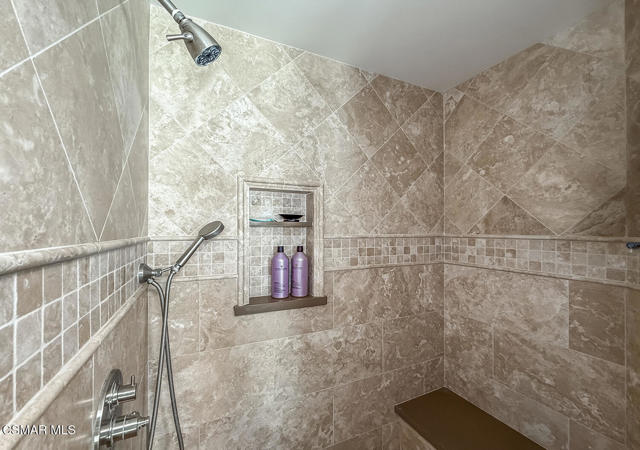 3331 Monte Carlo Drive, Thousand Oaks CA: https://media.crmls.org/mediaz/974221c5-914d-4401-ab0c-229a60c22b0f.jpg