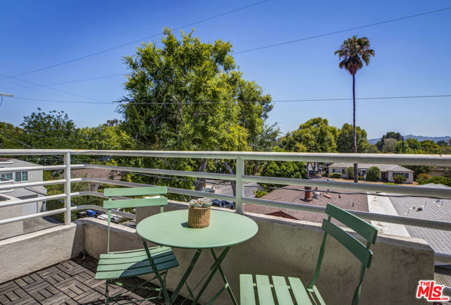 11536 Burbank Boulevard, North Hollywood CA: https://media.crmls.org/mediaz/97432e8c-4c85-4cb6-b55e-b9e4edcdf931.jpg