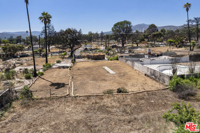 2738 Marengo Avenue, Altadena CA: https://media.crmls.org/mediaz/97441ec7-7bd1-483b-8530-822065fff4f3.jpg