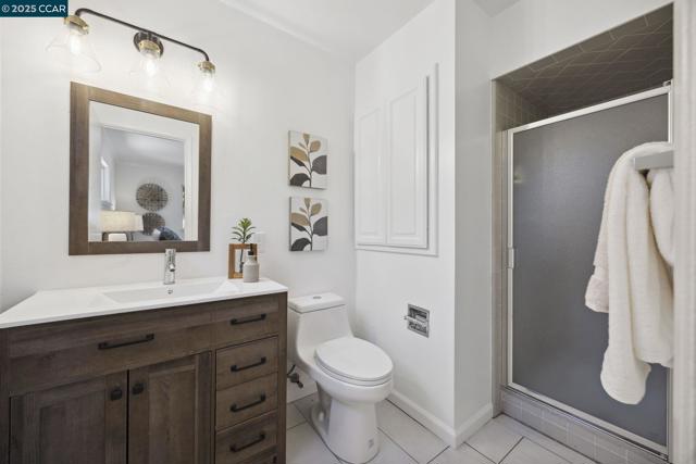 38 Oakdene Ct, Walnut Creek CA: https://media.crmls.org/mediaz/97442fdd-8b04-4a56-83bb-da7ddf9cd170.jpg