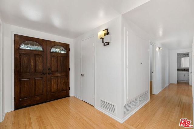 20553 Califa Street, Woodland Hills CA: https://media.crmls.org/mediaz/97453a79-e687-42fc-b5fc-41a521b9121a.jpg