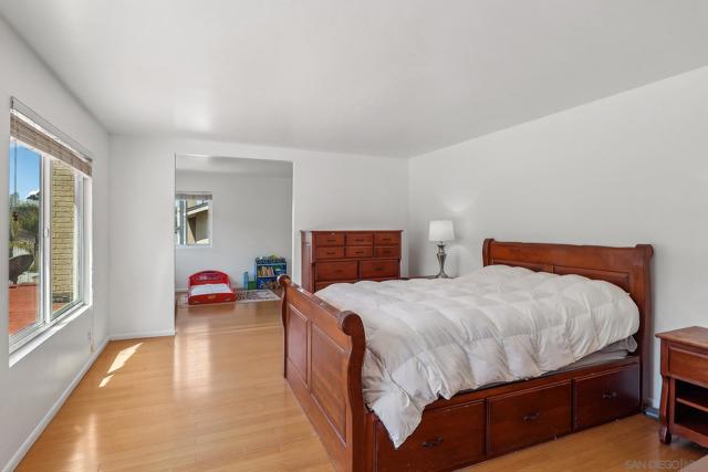 712 Paseo Del Rey, Chula Vista CA: https://media.crmls.org/mediaz/97457df2-8172-4861-ad8b-8a1fda599c53.jpg