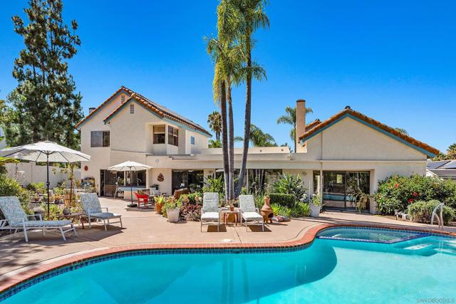 13414 Calle Colina, Poway CA: https://media.crmls.org/mediaz/974678a1-bc1a-45f3-bb7e-fd6997719d06.jpg