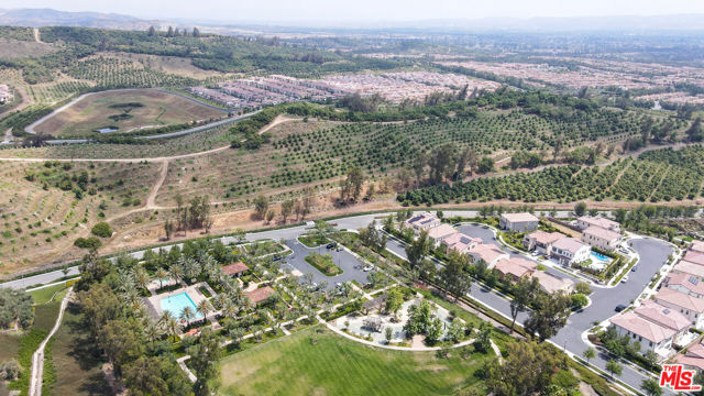 55 Suede, Irvine CA: https://media.crmls.org/mediaz/97467e2a-e58e-4cd0-b359-eb3fcb48c2e4.jpg