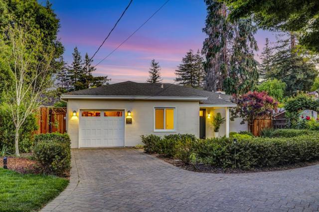 192 Oak Court, Menlo Park CA: https://media.crmls.org/mediaz/974740d6-1136-4ac9-880b-0122470dcea9.jpg