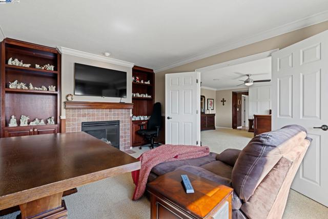 Image 43 of 60 For 1017 Vineyard Dr