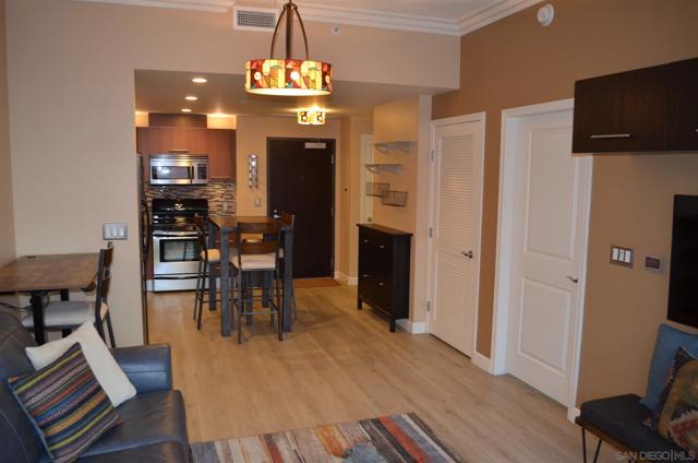 1431 Pacific Hwy, San Diego CA: https://media.crmls.org/mediaz/97495454-dfd2-4119-86b1-2969a462e829.jpg