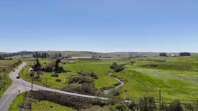 14550 Valley Ford Estero, Valley Ford CA: https://media.crmls.org/mediaz/974a2f8c-d65a-4772-8744-c75819ee18fe.jpg