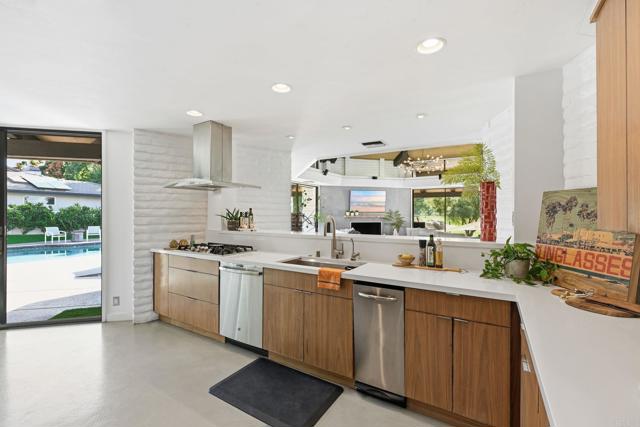 Detail Gallery Image 11 of 67 For 16135 Pauma Valley Dr, Pauma Valley,  CA 92061 - 4 Beds | 4 Baths