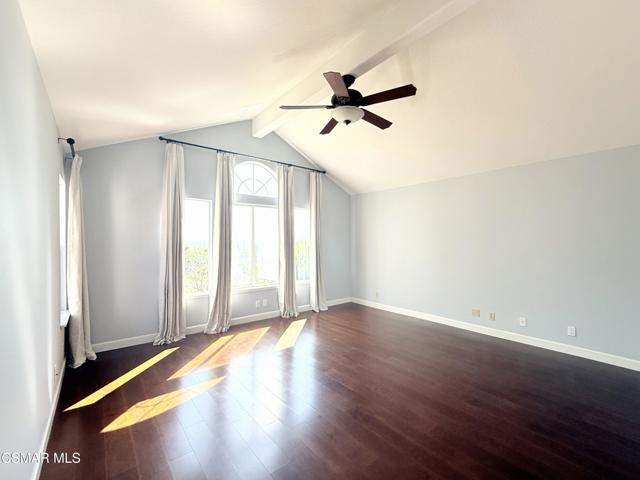 1061 Shoal Creek Court, Simi Valley CA: https://media.crmls.org/mediaz/974b2824-6368-47f7-9c83-41e1fe6d3cbd.jpg