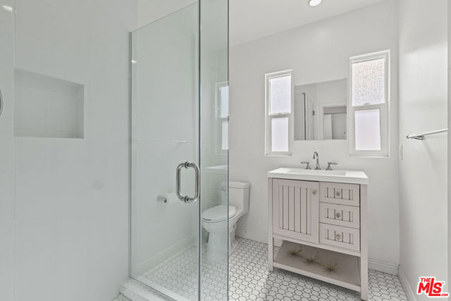 15153 La Maida Street, Sherman Oaks CA: https://media.crmls.org/mediaz/974b3db6-9c89-495f-82f6-8f8c96639cbd.jpg