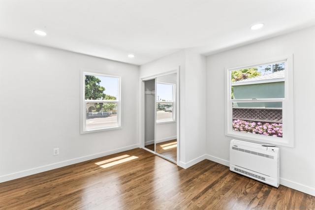 709 4th AVE, Chula Vista CA: https://media.crmls.org/mediaz/974b6d7d-3fe9-4282-b248-65e7da2baffd.jpg
