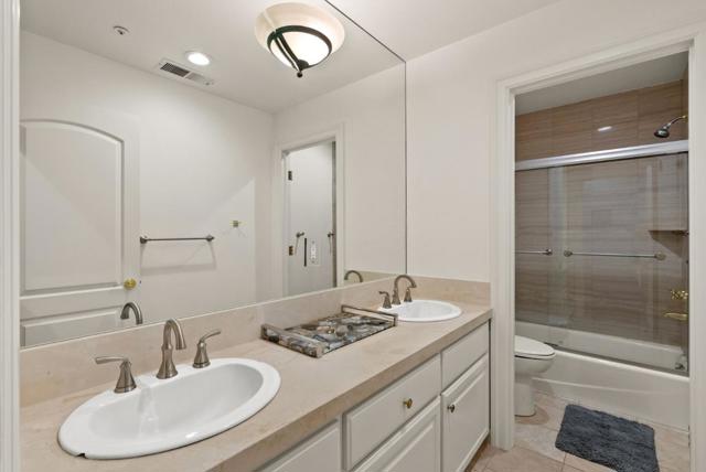 199 Kings Court, San Carlos CA: https://media.crmls.org/mediaz/974b86fd-63ca-43b7-bef9-c10bff71ca03.jpg