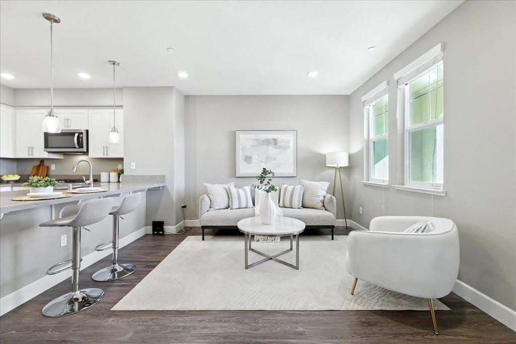 1011 Bellante Lane #6