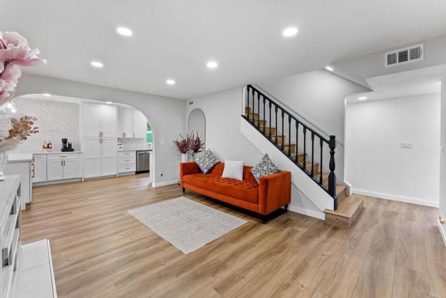 Detail Gallery Image 8 of 43 For 4055 Mount Albertine Ave, San Diego,  CA 92111 - 5 Beds | 4 Baths