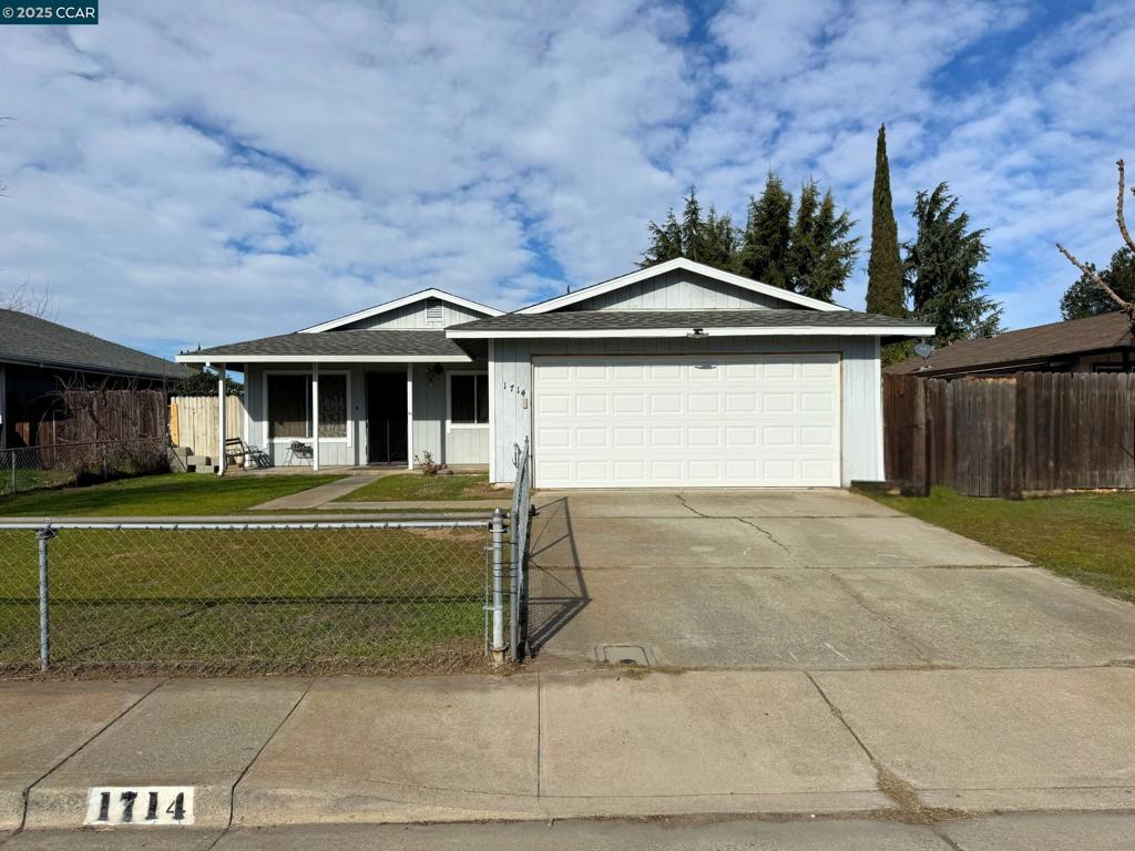 1714 Ashwood Dr.