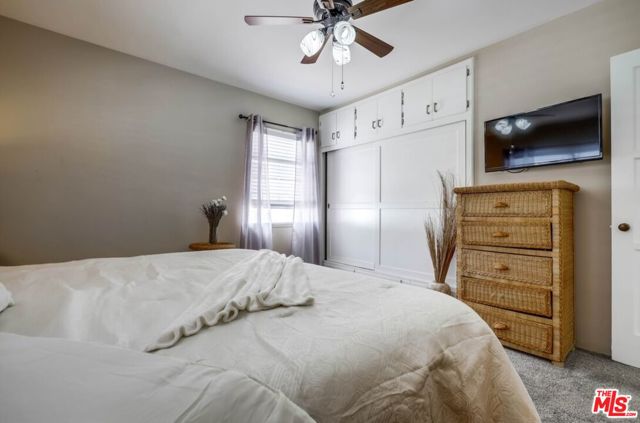 1060 E 45th Way, Long Beach CA: https://media.crmls.org/mediaz/974e5f28-7d74-4f9d-8a7a-089185f7eba3.jpg