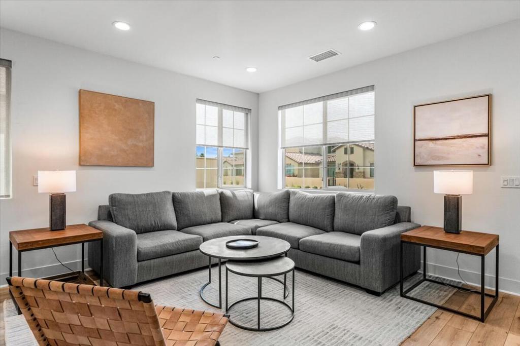 MLS #219143648DA image #2