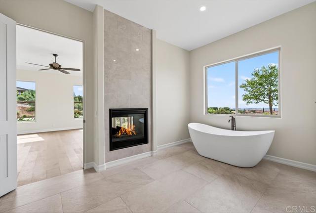 3066 Via Montevina, Fallbrook CA: https://media.crmls.org/mediaz/974edaea-6406-4b8e-992d-dab55271b0ac.jpg