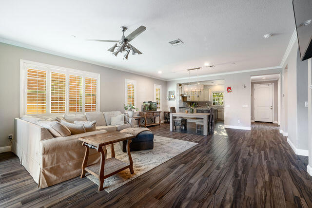 551 Via De La Paz, Palm Desert CA: https://media.crmls.org/mediaz/974f3d14-4fdb-484a-978c-b2485d34978f.jpg