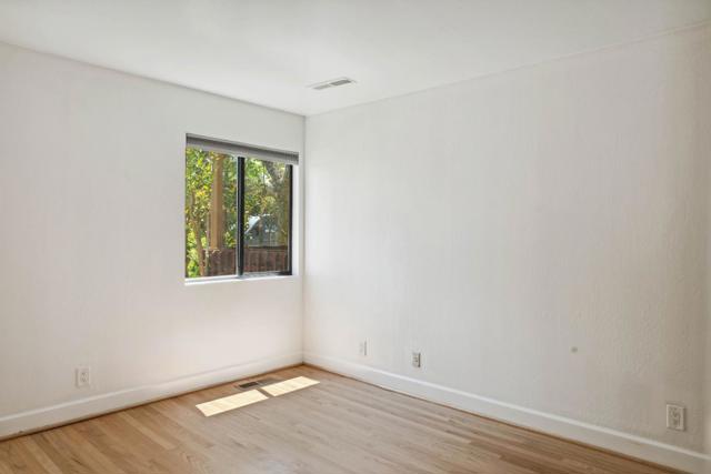26 Seacliff Drive, Aptos CA: https://media.crmls.org/mediaz/974ff9dc-e62b-45de-b8d5-872560a3f40d.jpg