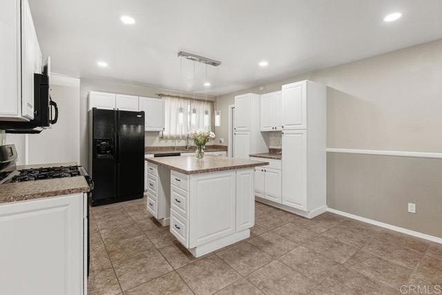 Detail Gallery Image 9 of 58 For 4054 Mount Barnard Ave, San Diego,  CA 92111 - 4 Beds | 3 Baths