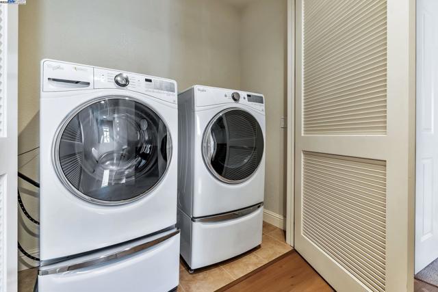 1038 S Monarch, San Ramon CA: https://media.crmls.org/mediaz/975093d2-041b-4018-82e7-64ac88549982.jpg