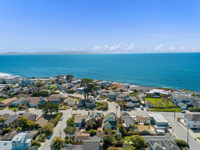 910 Pelton Avenue, Santa Cruz CA: https://media.crmls.org/mediaz/97514a5a-28c5-4abc-a918-c7a6171c06c9.jpg