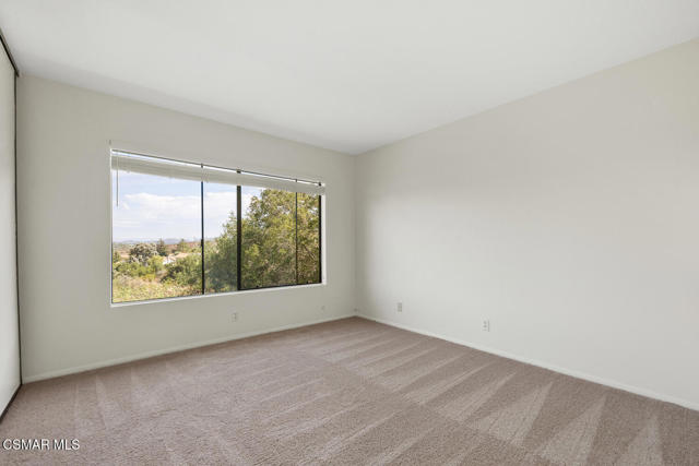 139 Los Padres Drive, Westlake Village CA: https://media.crmls.org/mediaz/975212d8-a988-4ebe-b8d8-b00e92254768.jpg