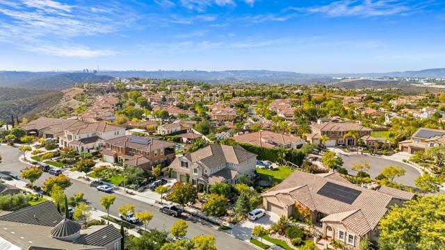 15740 Bacara Ct, San Diego CA: https://media.crmls.org/mediaz/97526e58-338a-45e9-a9f2-096774e7f800.jpg