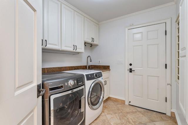 1080 Finley, Pleasanton CA: https://media.crmls.org/mediaz/97534319-e250-43dc-81e3-1230aaad0b65.jpg