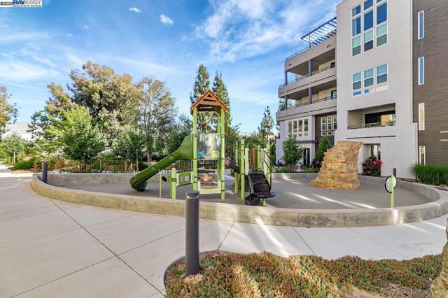 2359 Halogen Cmn, Fremont CA: https://media.crmls.org/mediaz/9753e07d-fb58-46bd-b61f-e5121a641b6b.jpg