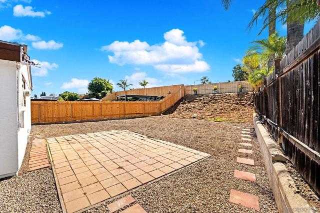 8937 Hammond Dr, San Diego CA: https://media.crmls.org/mediaz/97549a49-ad0a-456d-9841-ded2a7bdccf9.jpg