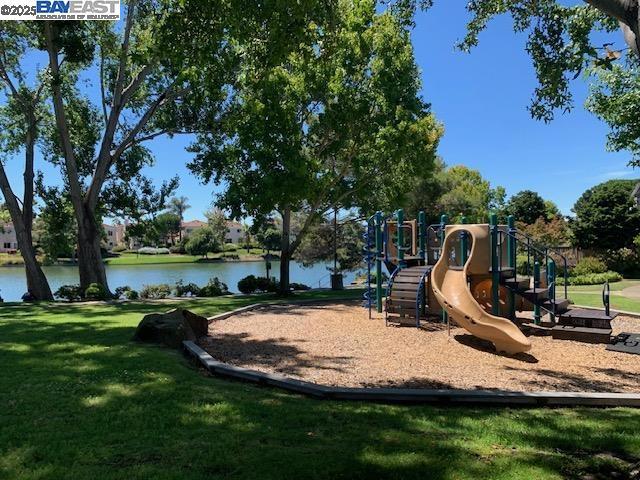 37 Clipper Drive, Alameda CA: https://media.crmls.org/mediaz/97556a56-cfba-4ba4-ad41-4ced8e4887e4.jpg