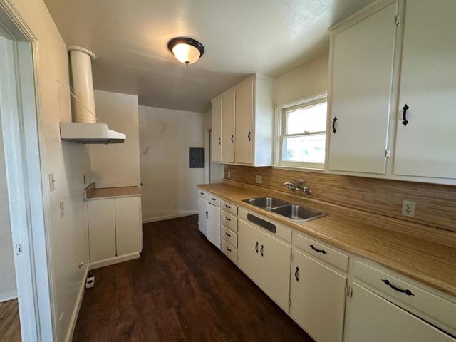 2042 E Mayfair, Fresno CA: https://media.crmls.org/mediaz/97556c33-1d53-4b02-a2e1-bda5fcacb76f.jpg