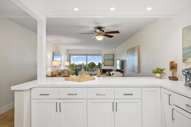 640 W Solana Circle, Solana Beach CA: https://media.crmls.org/mediaz/97561e03-5b65-4b7d-bc72-6e964325d416.jpg