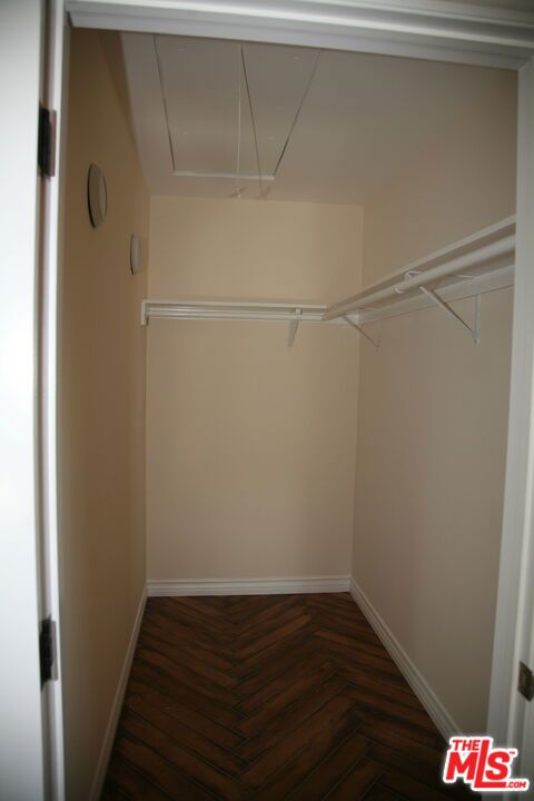 6621 Nagle Avenue photo 10