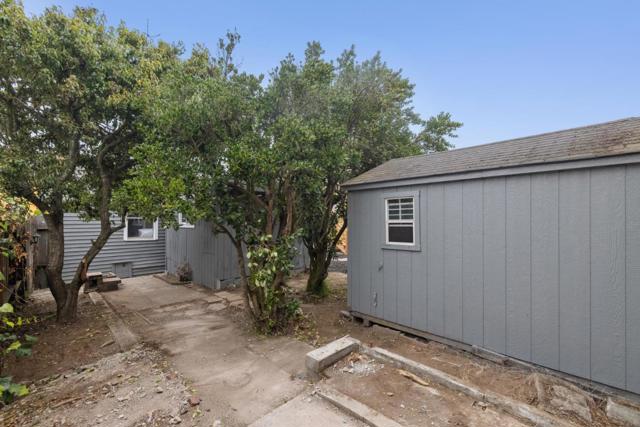 137 Holloway Avenue, San Francisco CA: https://media.crmls.org/mediaz/975687de-3b73-4688-82bb-156cd70a319f.jpg