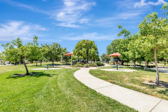 3760 Mirtoon Sea Avenue, Sacramento CA: https://media.crmls.org/mediaz/97575471-6d29-4377-8b2f-cccc5e553741.jpg