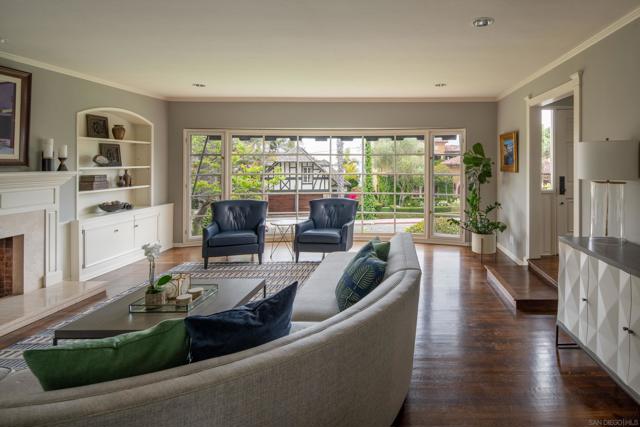 5839 Camino De La Costa, La Jolla CA: https://media.crmls.org/mediaz/97577e24-adaf-47c1-86c7-75ba21de8a01.jpg