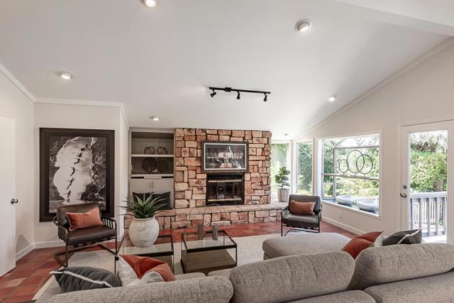 1231 Gronwall Lane, Los Altos CA: https://media.crmls.org/mediaz/975785f7-ddb5-4b7b-a093-21fe4503849f.jpg