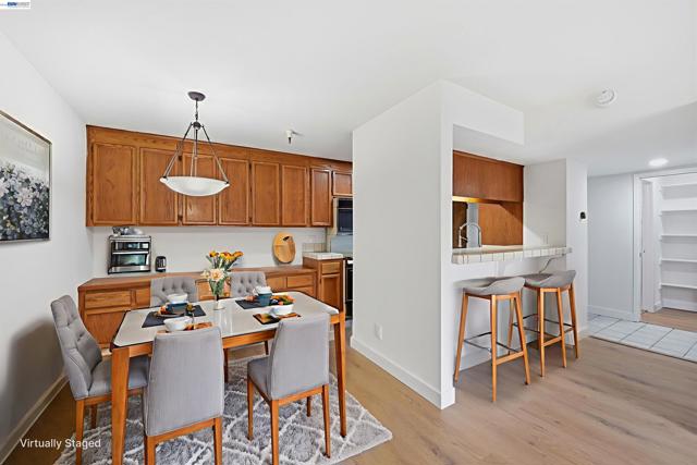 Image 15 of 37 For 1400 Carpentier St  315