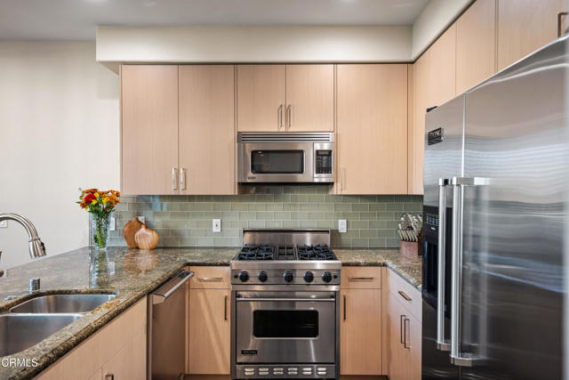 Detail Gallery Image 14 of 32 For 436 Poli St #404,  Ventura,  CA 93001 - 2 Beds | 2 Baths