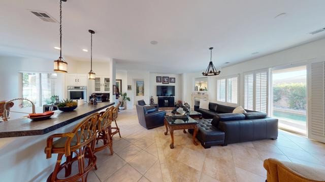 34 Calle La Reina, Rancho Mirage CA: https://media.crmls.org/mediaz/975870a8-beec-41c0-8b80-b7a672cd4128.jpg