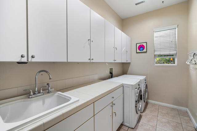36296 Chagall Court, Cathedral City CA: https://media.crmls.org/mediaz/9758fcc4-c5fc-48b8-a7d7-a7fd5d3e552e.jpg