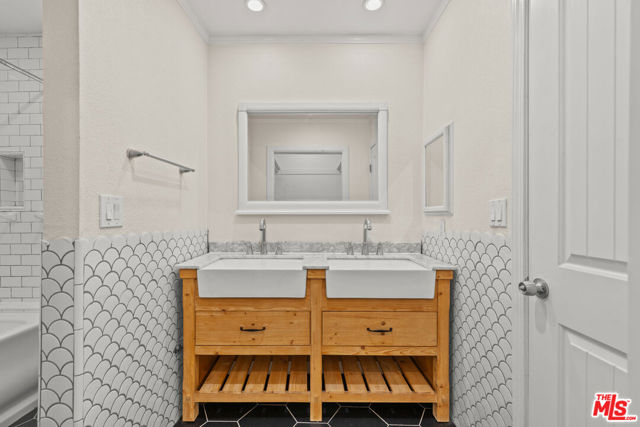 2354 Fletcher Drive, Los Angeles CA: https://media.crmls.org/mediaz/97596de3-68f7-4398-a2ec-81e575e1f9ca.jpg