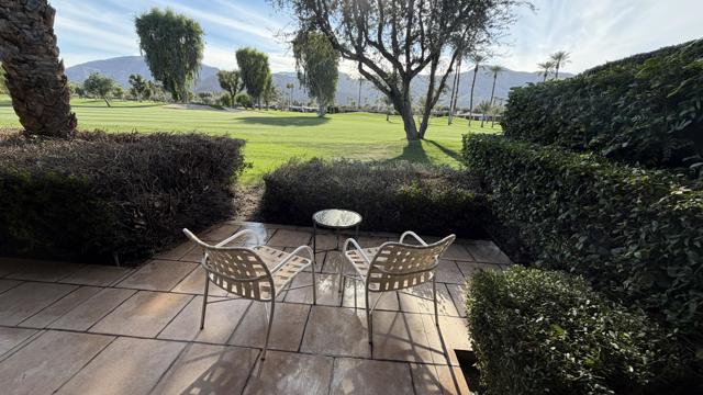 13 Duke Drive, Rancho Mirage CA: https://media.crmls.org/mediaz/9759d14f-5133-4b1f-8d9b-549dac1a50fd.jpg