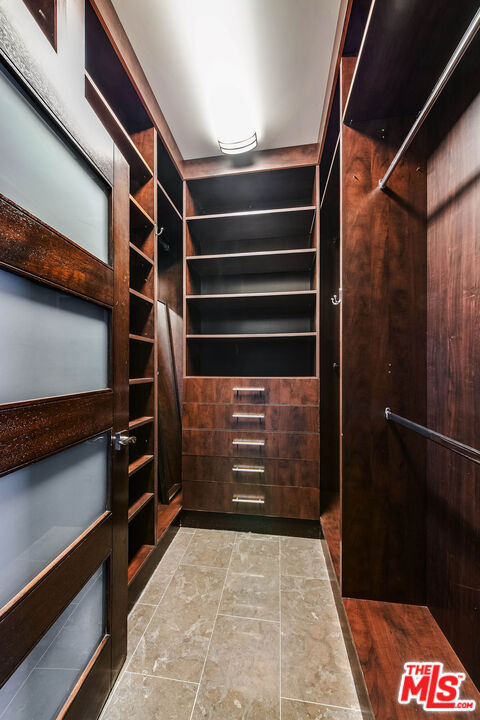 Thumbnail 28