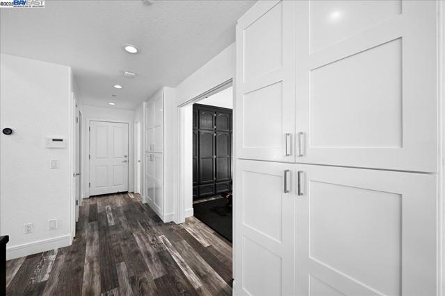 1890 Conte Way, Morgan Hill CA: https://media.crmls.org/mediaz/975a3bf7-b6ea-4b41-bd22-9f234d7cb958.jpg