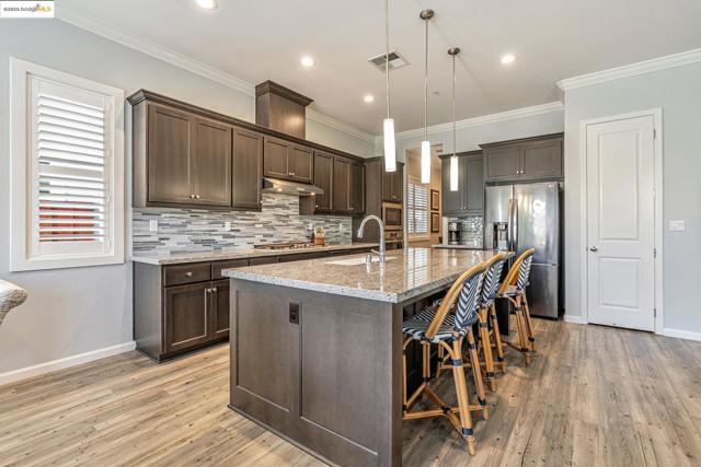 226 Wynn St, Oakley CA: https://media.crmls.org/mediaz/975a82b1-2d79-47b4-ab82-769f693b7359.jpg